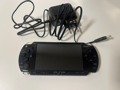Sony Playstation Portable 2004 + Transporttasche